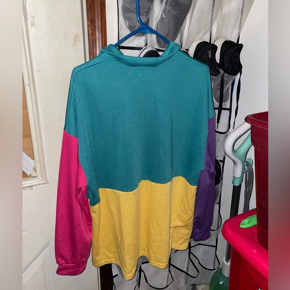 Multi colored woman’s top from shein - Picture 6 of 6